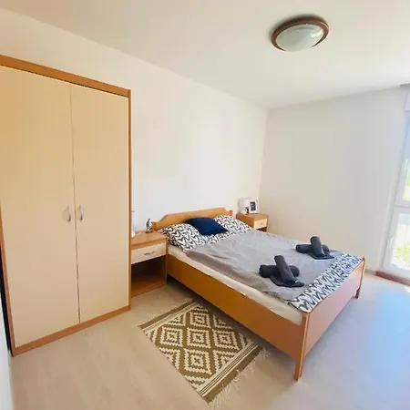 Exceptional With 2 Bedrooms Near The Sea Appartement *
