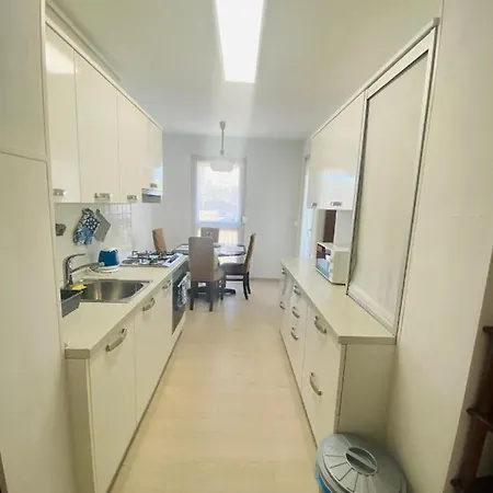 Appartement Exceptional With 2 Bedrooms Near The Sea